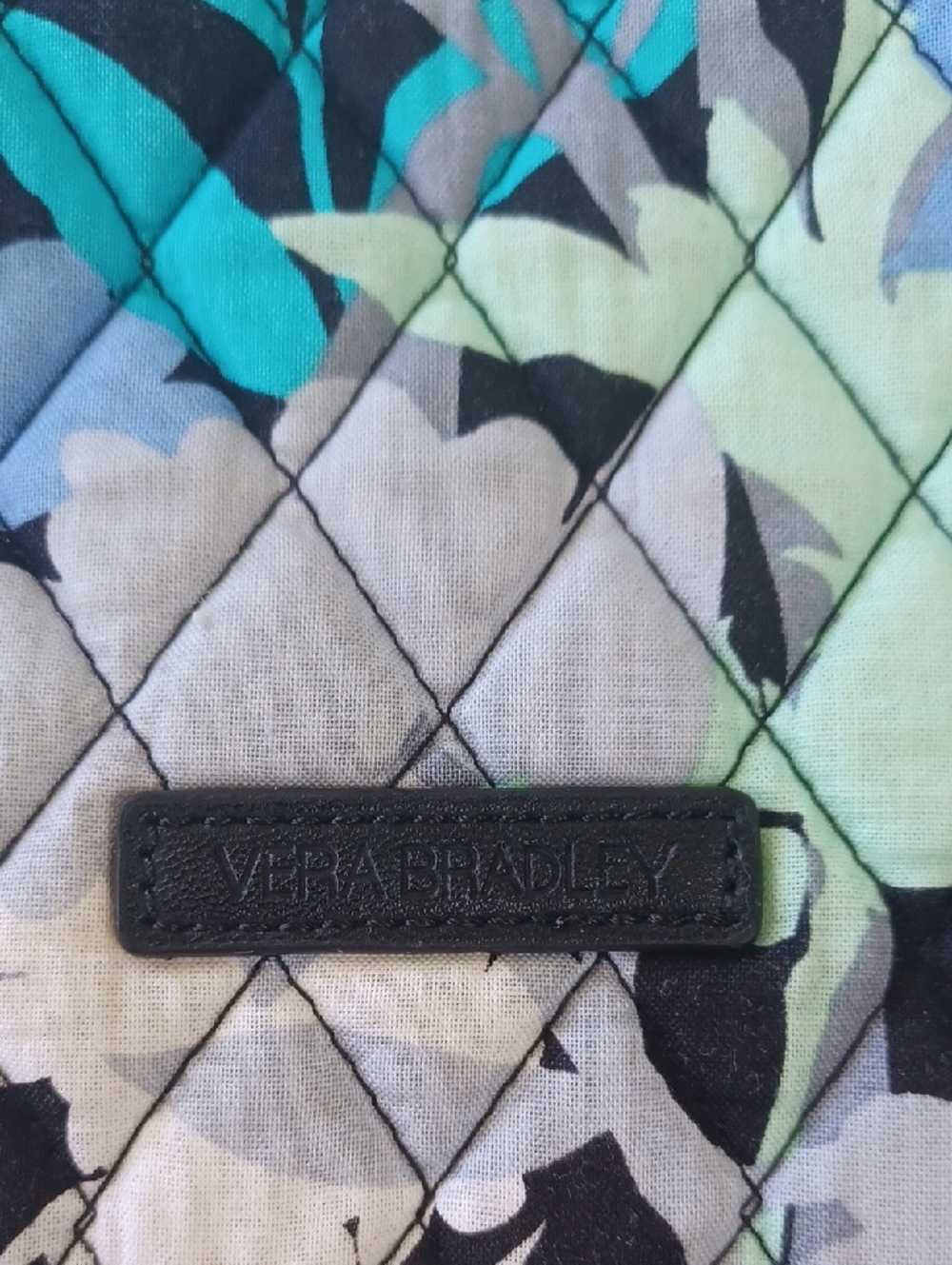 Vera Bradley Quilted Camo-Floral Top-Handle  Lined Lunch Bag - Picture 9 of 12